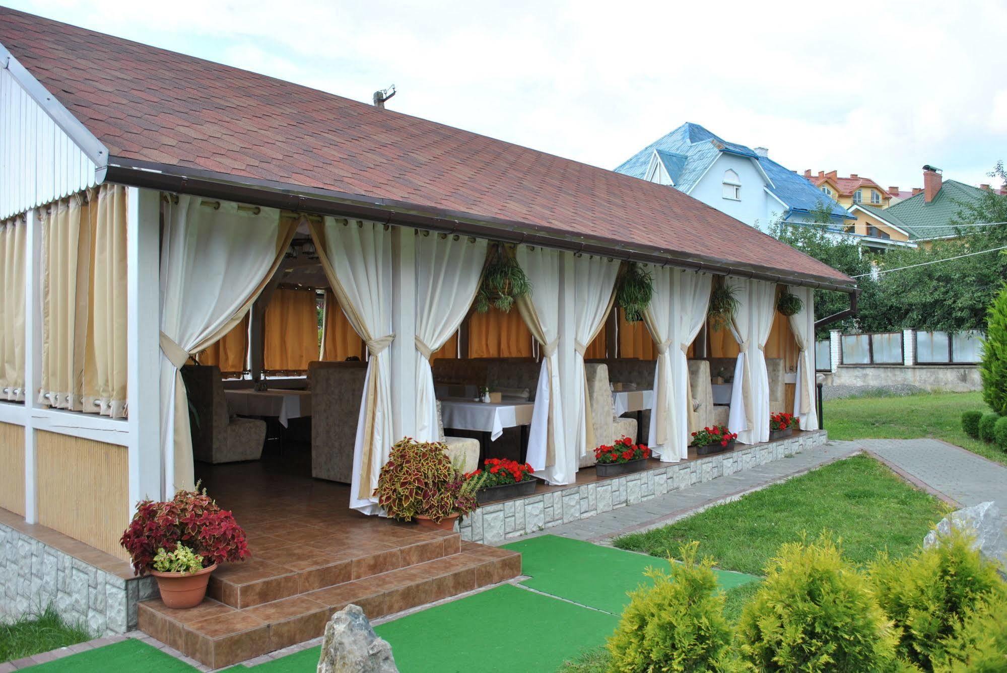 Europe Hotel Ujhorod Exterior foto